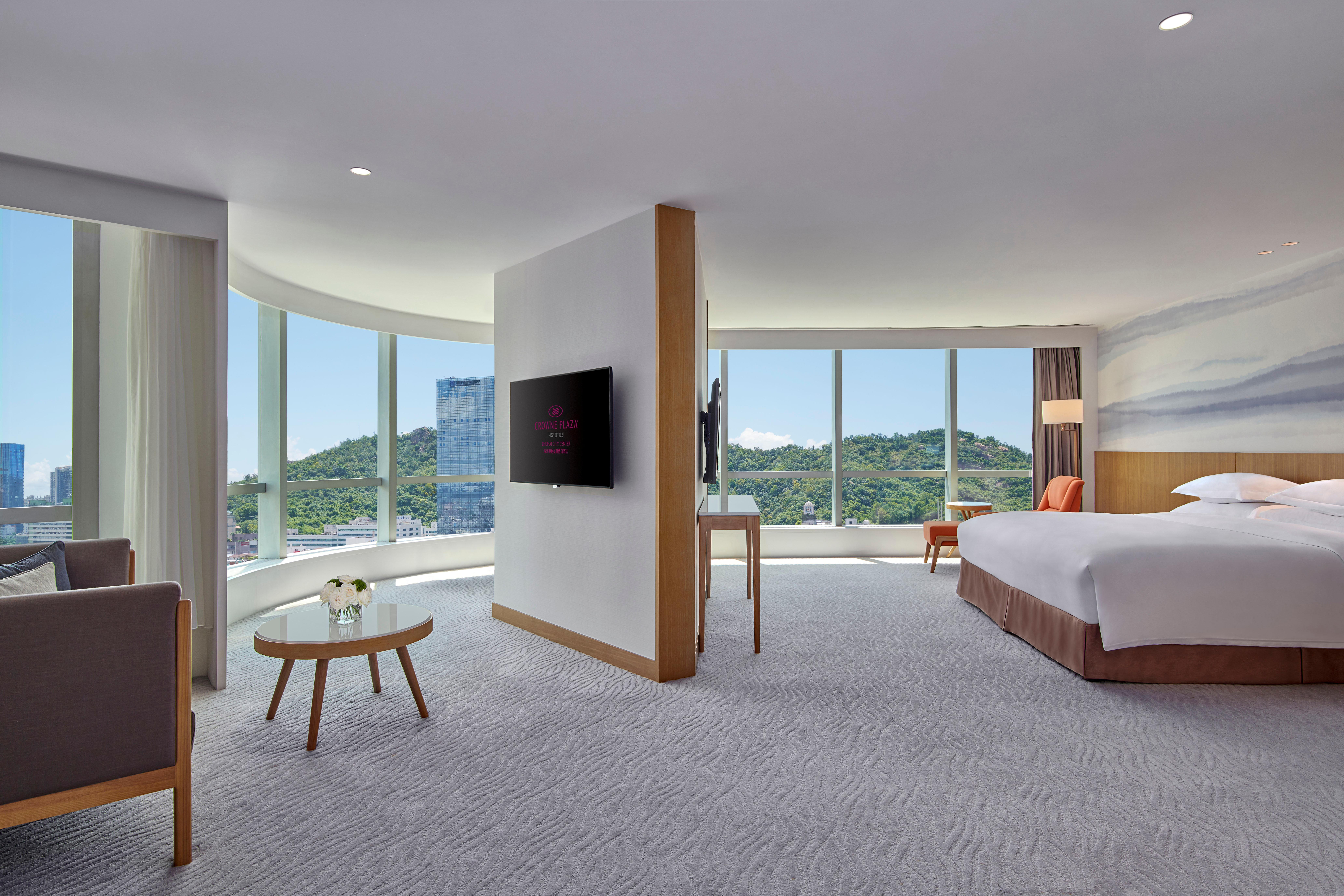 Crowne Plaza Zhuhai City Center By Ihg - Offers Free One-Way Shuttle To Chimelong Ocean Kingdom Buitenkant foto