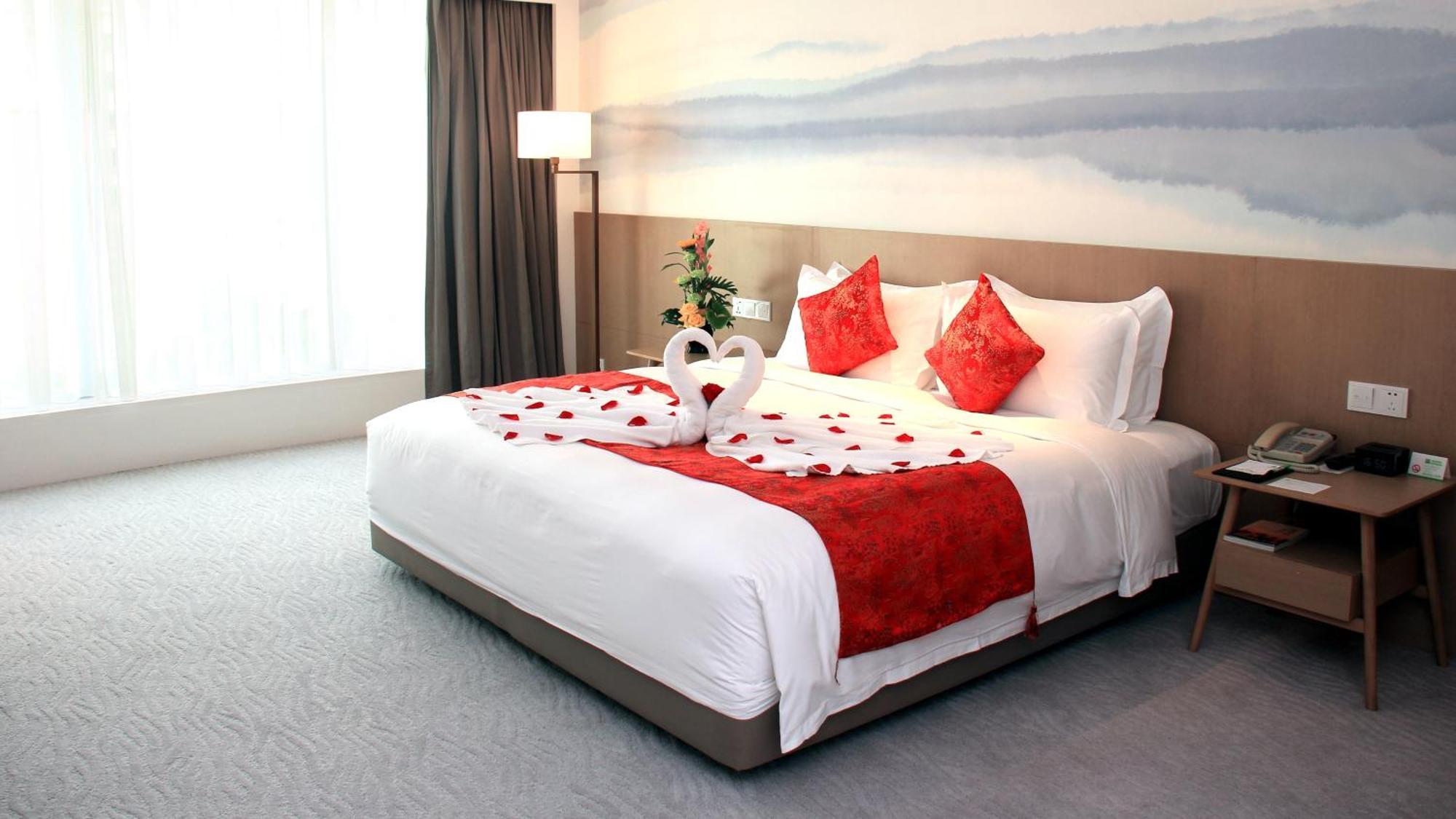 Crowne Plaza Zhuhai City Center By Ihg - Offers Free One-Way Shuttle To Chimelong Ocean Kingdom Buitenkant foto