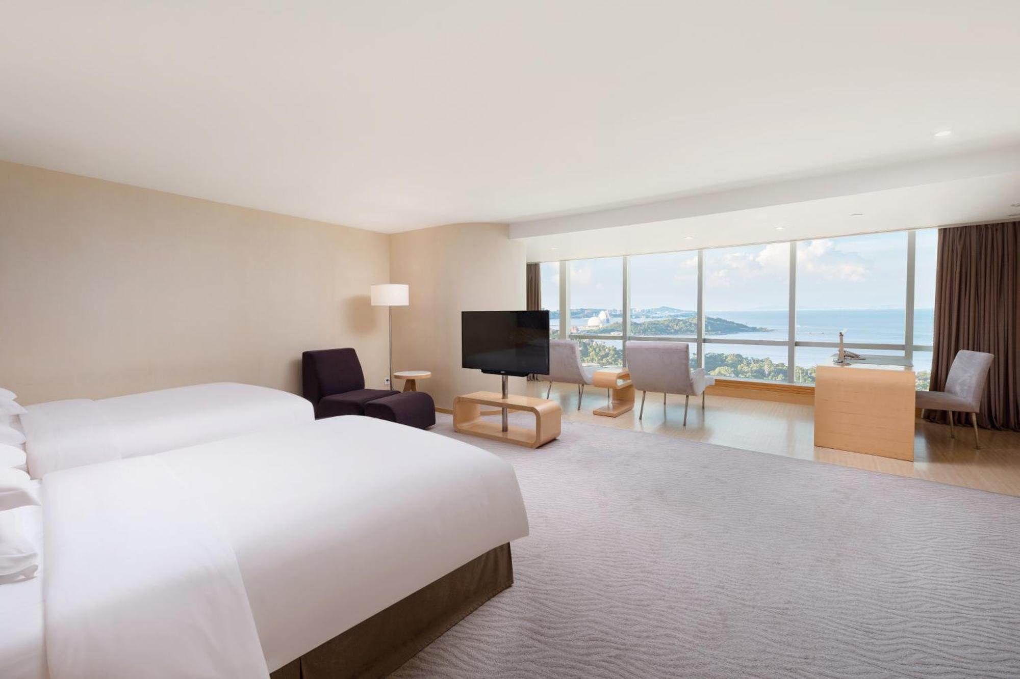Crowne Plaza Zhuhai City Center By Ihg - Offers Free One-Way Shuttle To Chimelong Ocean Kingdom Buitenkant foto
